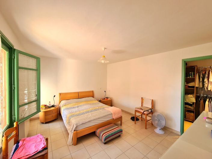 Image No.14-3 Bed House for sale