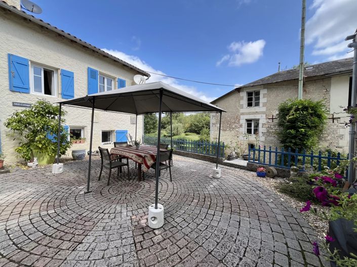 Image No.8-3 Bed House for sale