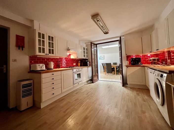 Image No.13-8 Bed House for sale