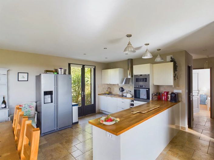 Image No.4-4 Bed House for sale