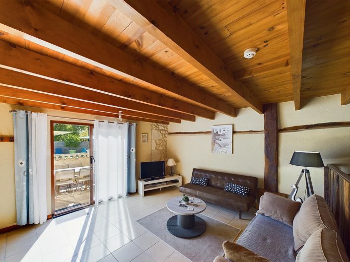 Image No.10-11 Bed House for sale