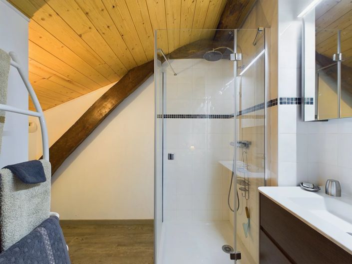 Image No.13-8 Bed House for sale