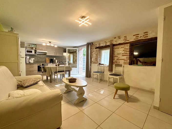 Image No.15-8 Bed House for sale