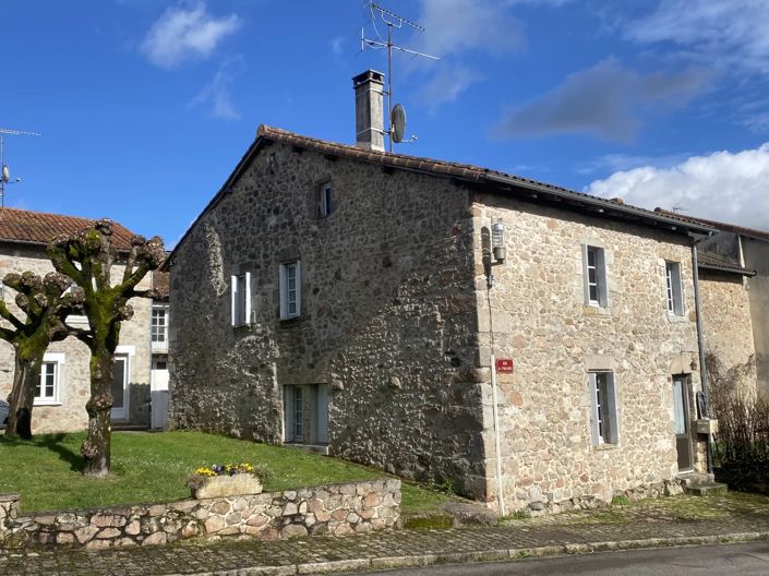 Image No.1-Maison de village de 4 chambres à vendre à Manot