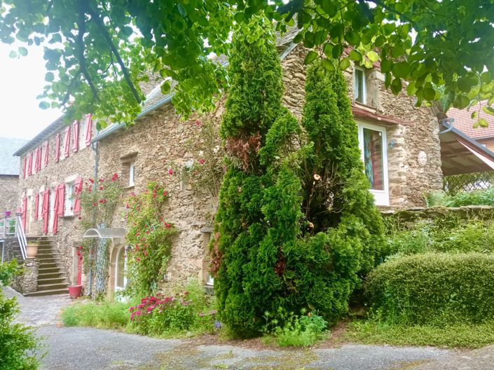 Image No.1-13 Bed Farmhouse for sale