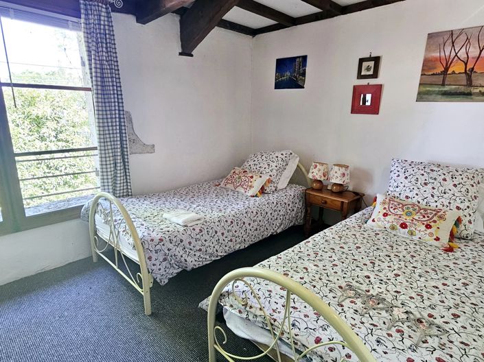 Image No.10-7 Bed House for sale