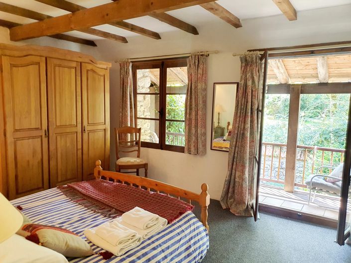 Image No.7-7 Bed House for sale