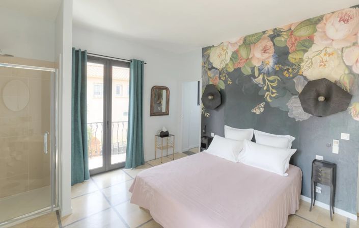 Image No.12-7 Bed House for sale