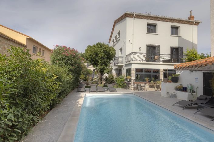Image No.1-7 Bed House for sale