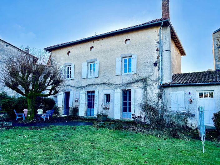 Image No.1-Maison de 4 chambres à vendre à Mézières-sur-Issoire