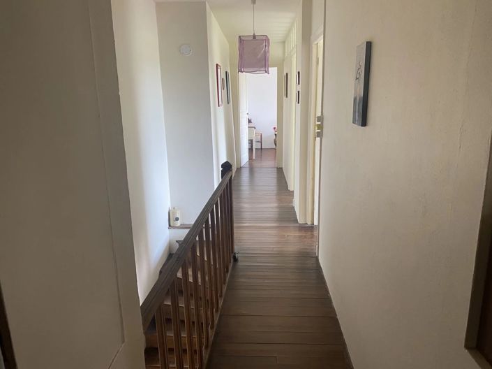 Image No.11-3 Bed House for sale