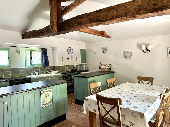 Image No.12-6 Bed House for sale