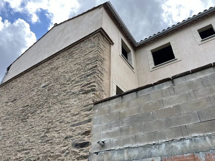 Image No.8-11 Bed House for sale