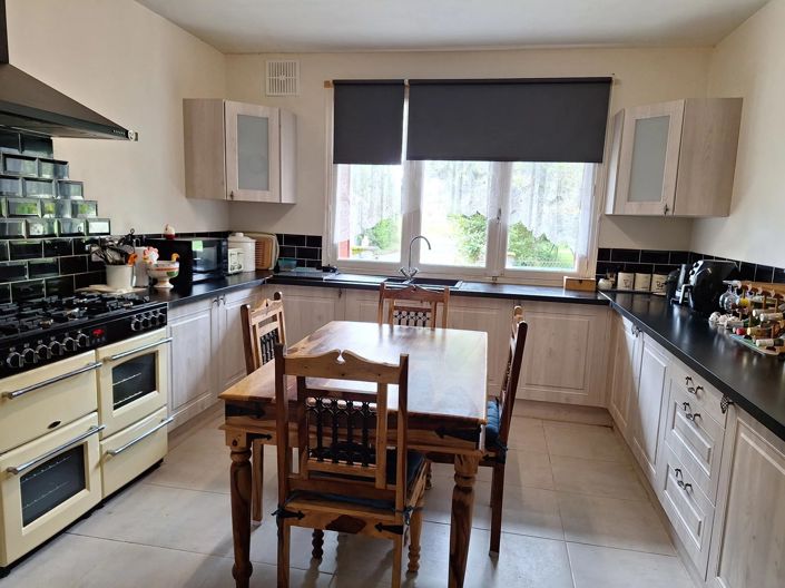 Image No.1-3 Bed House for sale