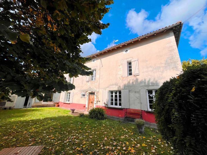 Image No.1-Maison de 5 chambres à vendre à Salles-Lavalette