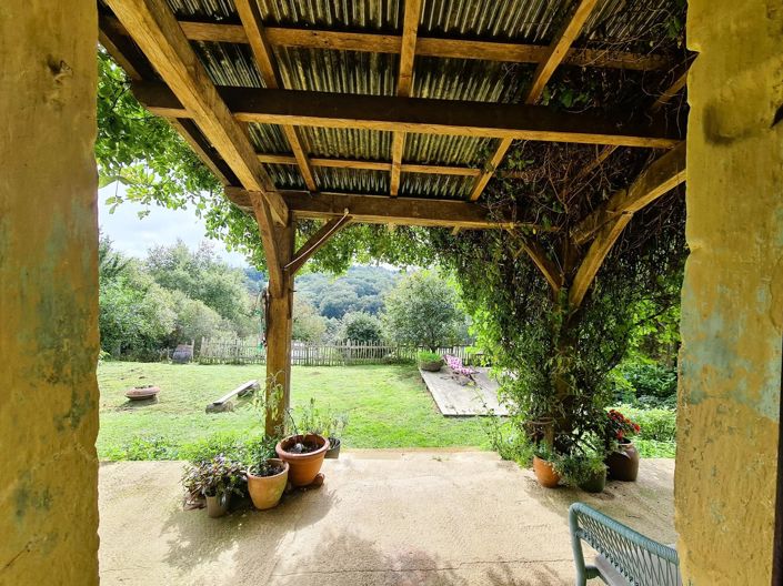 Image No.12-2 Bed Farmhouse for sale