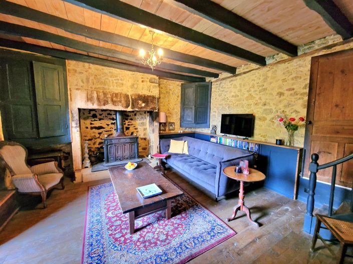Image No.4-2 Bed Farmhouse for sale