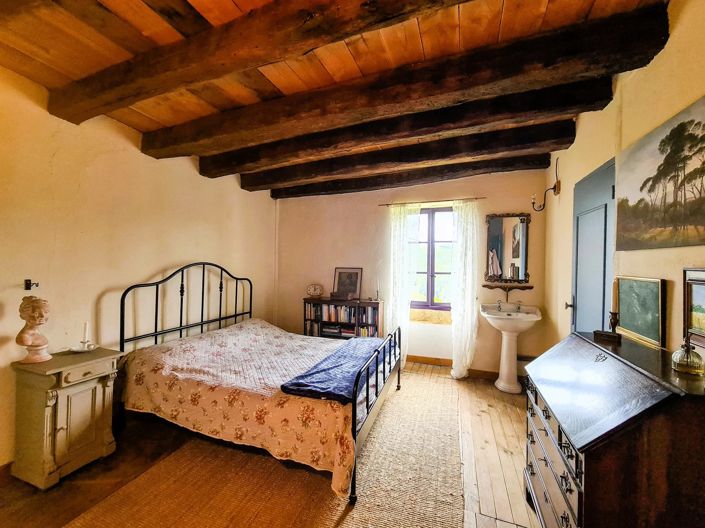 Image No.6-2 Bed Farmhouse for sale