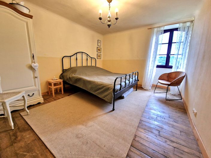 Image No.7-2 Bed Farmhouse for sale