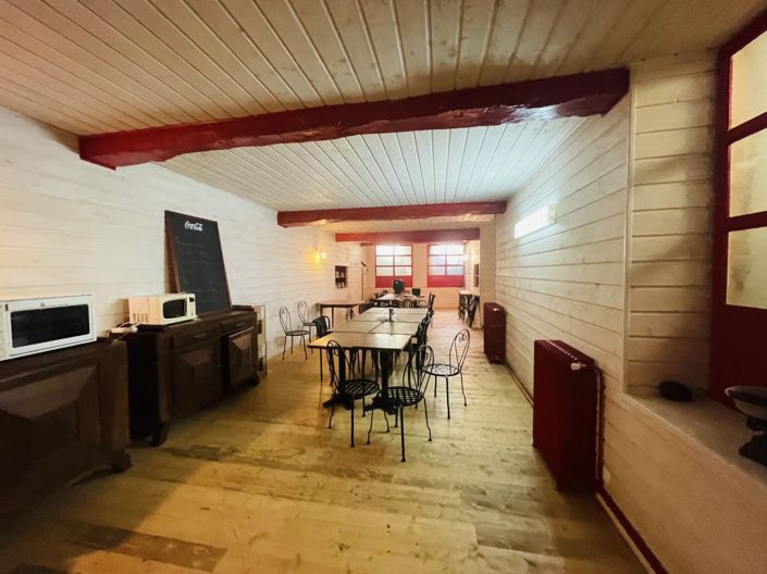 Image No.4-Commercial de 5 chambres à vendre à Barbezieux-Saint-Hilaire