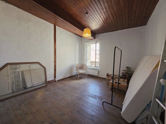 Image No.7-3 Bed Village House for sale
