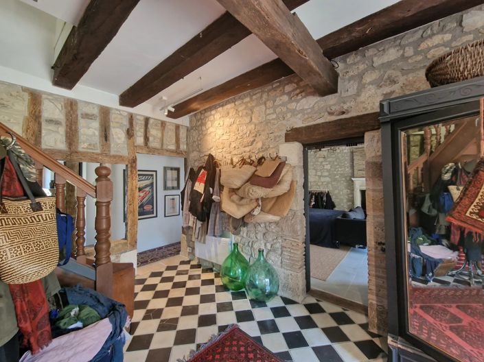 Image No.9-4 Bed House for sale