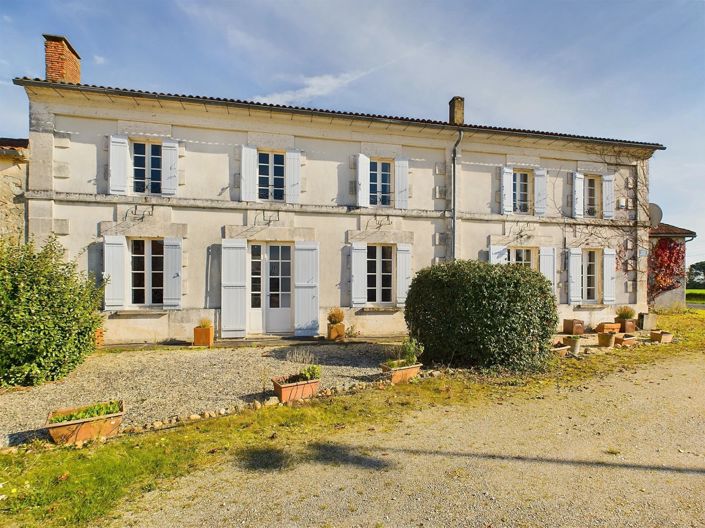 Image No.1-Maison de village de 4 chambres à vendre à Montguyon