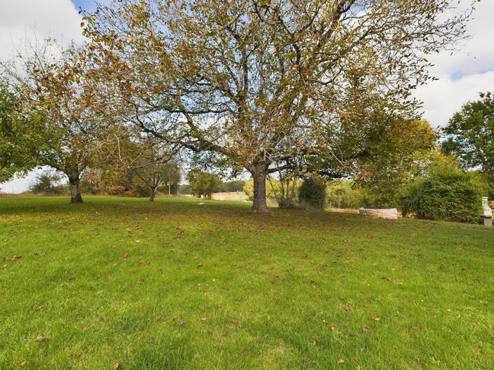 Image No.12-6 Bed House for sale