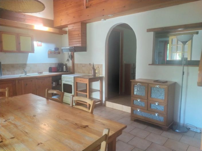 Image No.7-8 Bed House for sale