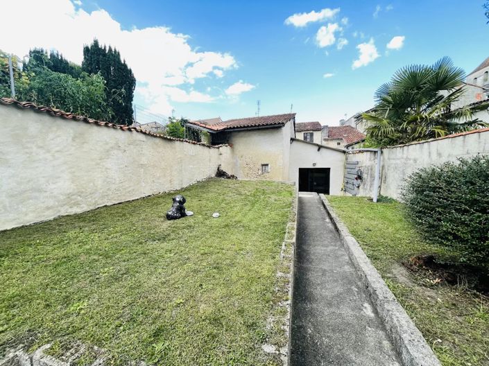 Image No.13-Commercial à vendre à Barbezieux-Saint-Hilaire