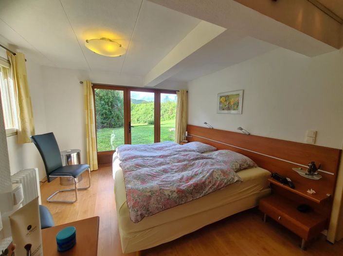 Image No.8-3 Bed House for sale