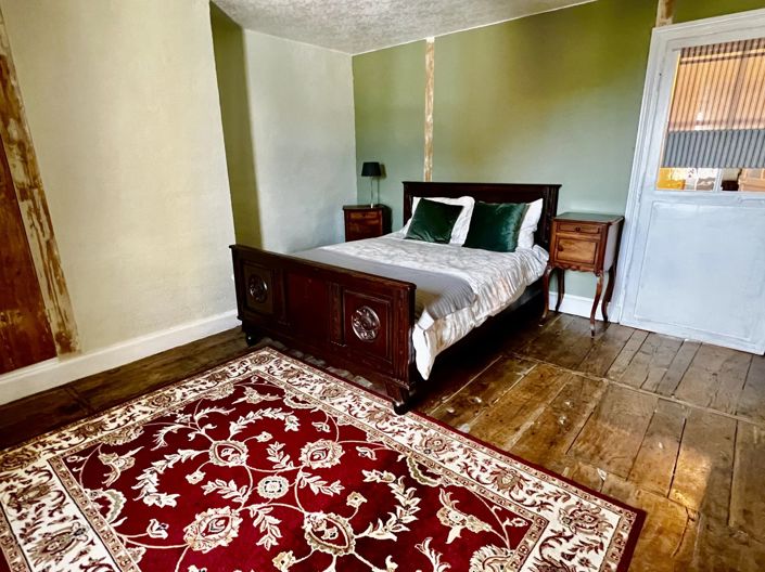 Image No.6-4 Bed House for sale