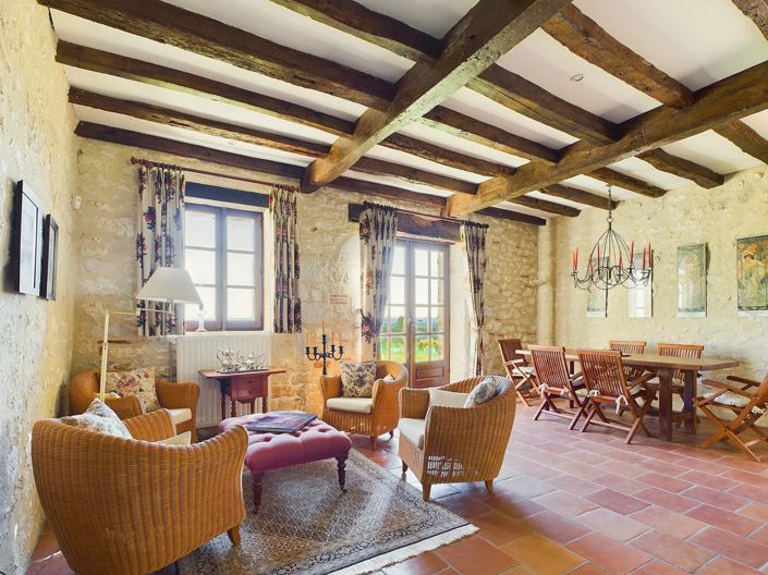 Image No.3-6 Bed House for sale