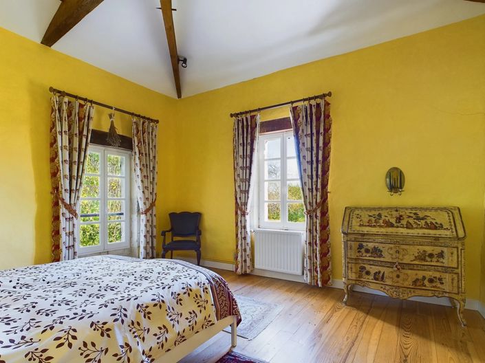 Image No.7-6 Bed House for sale