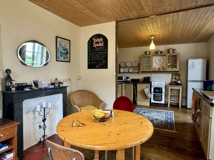 Image No.8-3 Bed Village House for sale