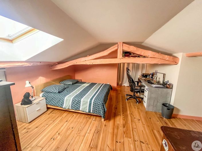 Image No.10-6 Bed Village House for sale