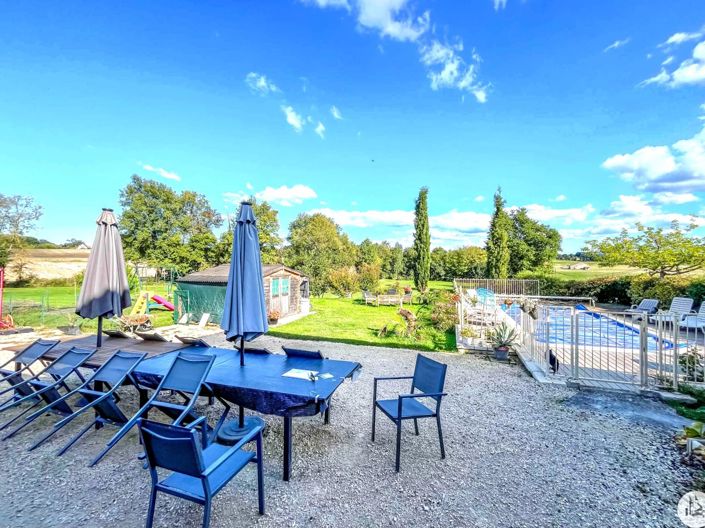 Image No.13-6 Bed Village House for sale