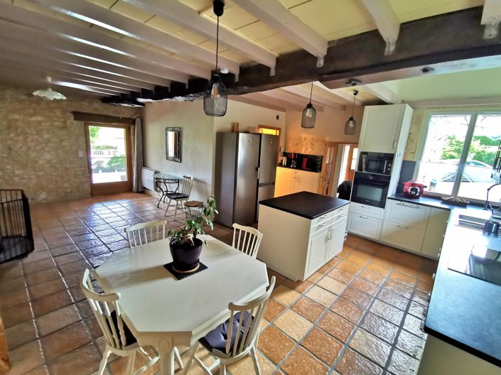 Image No.4-6 Bed Village House for sale
