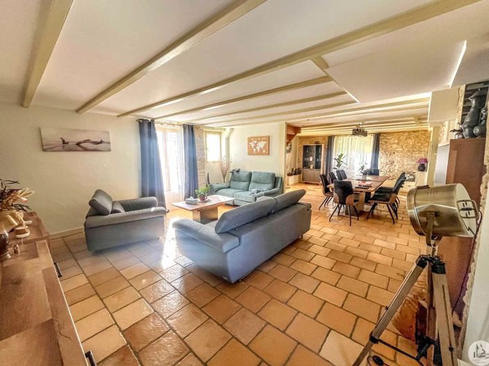 Image No.5-6 Bed Village House for sale