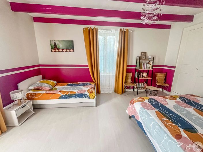 Image No.9-6 Bed Village House for sale