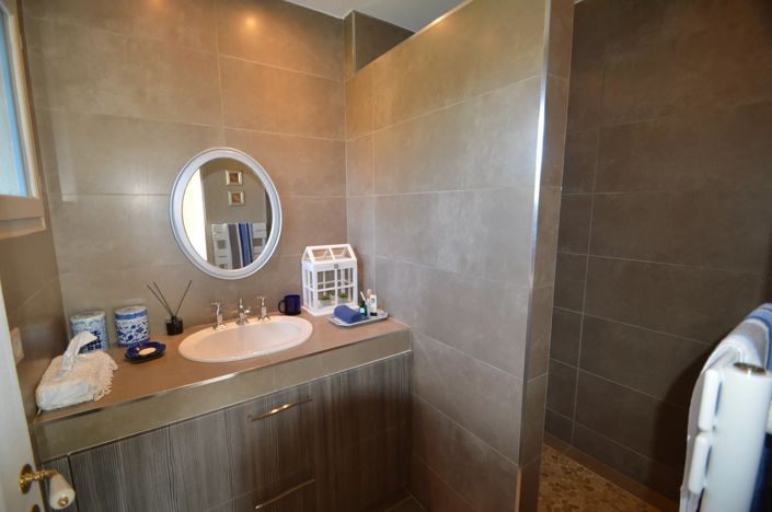 Image No.12-4 Bed House for sale