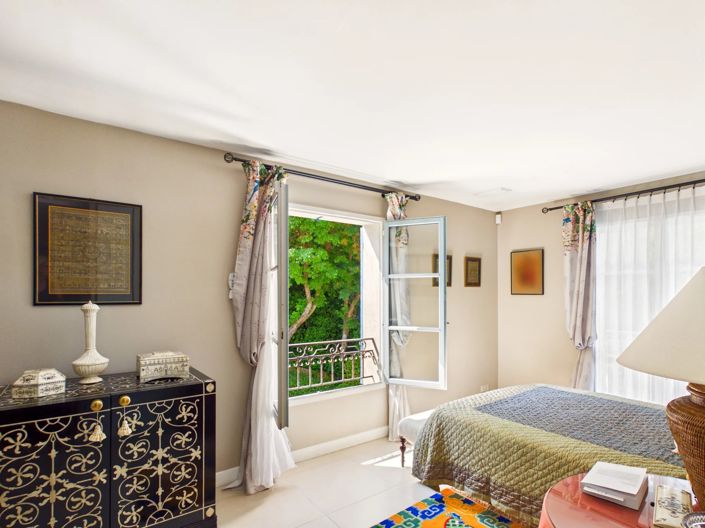 Image No.7-4 Bed House for sale