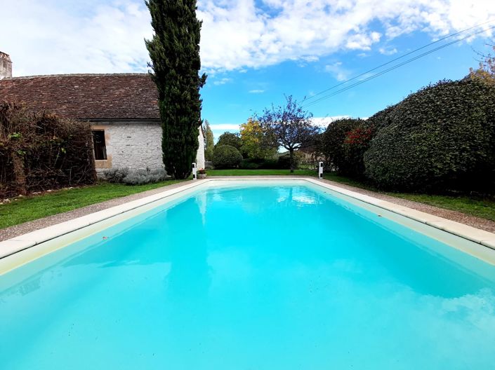 Image No.1-2 Bed Village House for sale