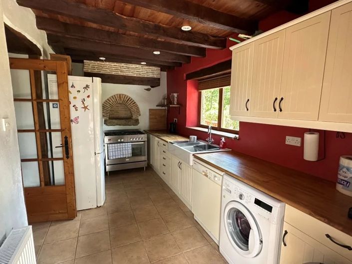 Image No.8-3 Bed House for sale