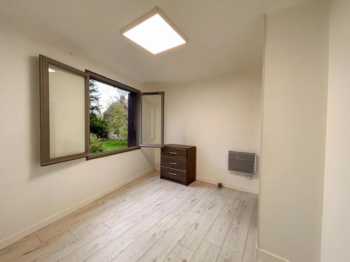 Image No.12-4 Bed Village House for sale