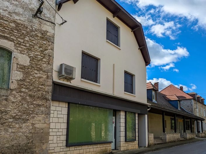 Image No.2-4 Bed Village House for sale