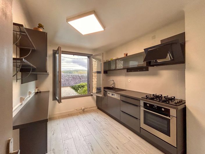 Image No.3-4 Bed Village House for sale