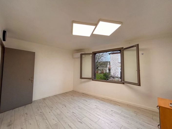 Image No.6-4 Bed Village House for sale