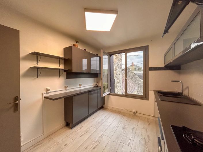 Image No.8-4 Bed Village House for sale