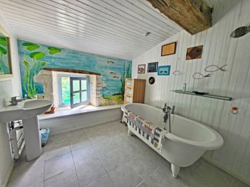 c84c6d687556d4470614de4d3010f4bd6c94bf8fcf400